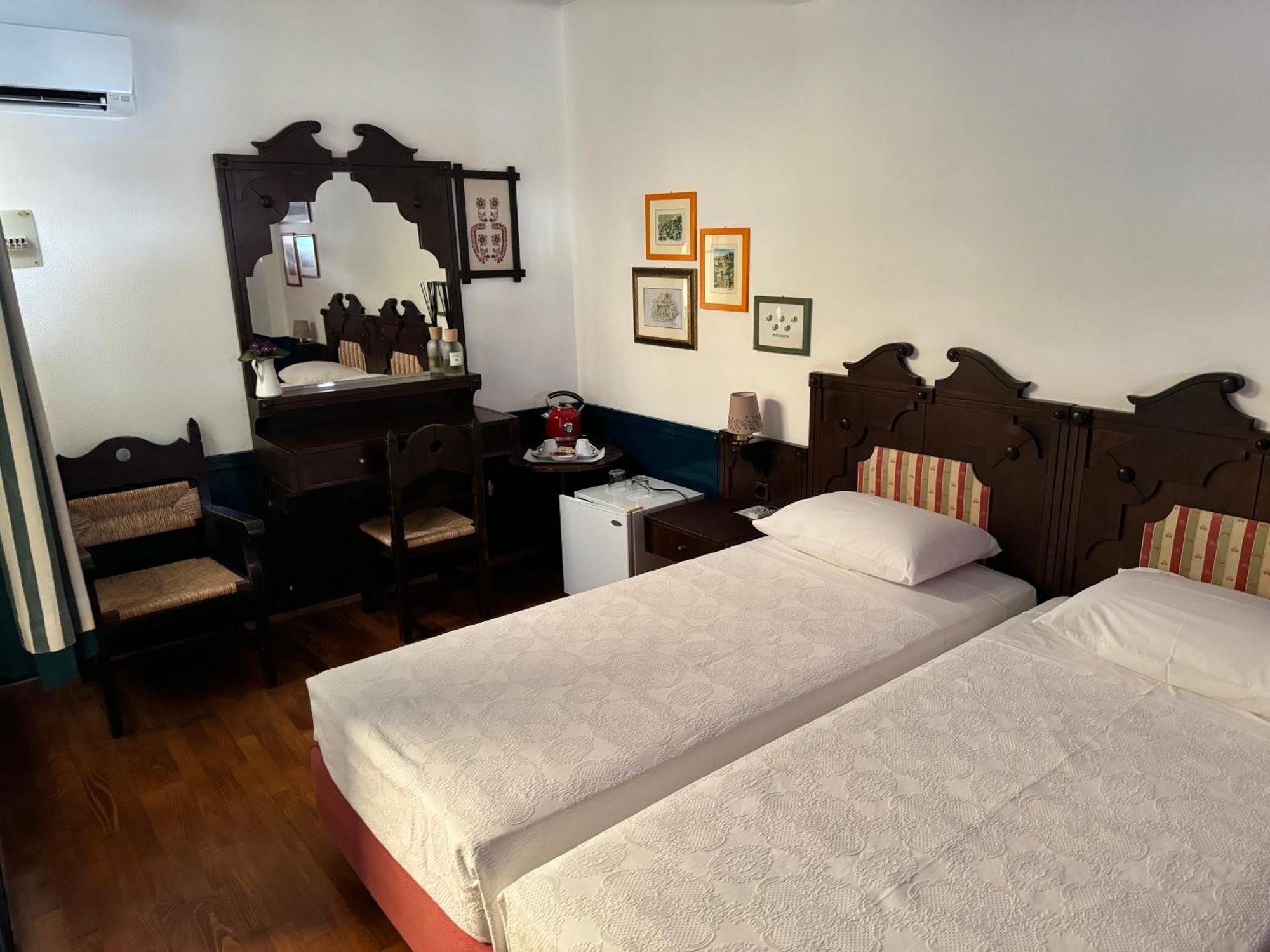 Hotel Aliki 시미 외부 사진